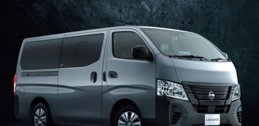 «Долгожитель» Nissan Caravan подвергся легкому обновлению
