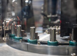 Японцы открыли в США новый завод литиевых батарей для Tesla