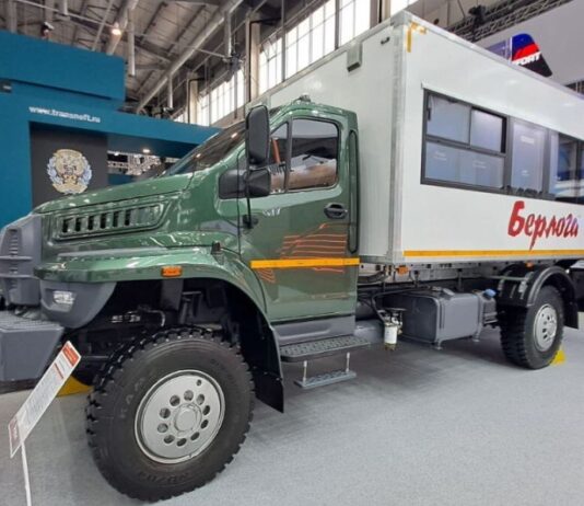 «Урал» представил предсерийный грузовик 4×4