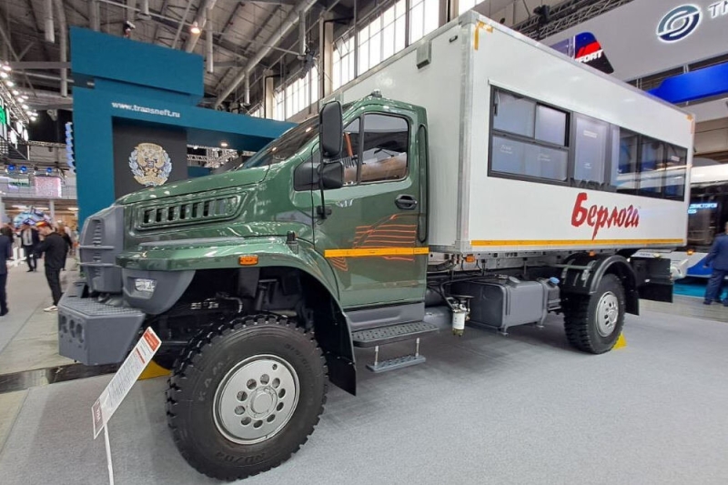 «Урал» представил предсерийный грузовик 4x4