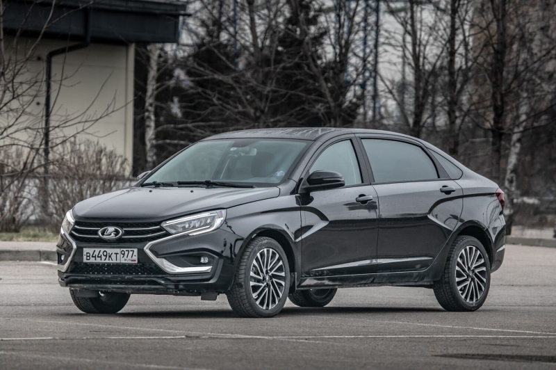 В добровольно-принудительном порядке. Кто покупает Lada Aura кроме Управделами президента РФ и полиции?
