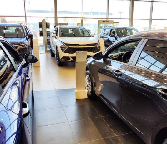 Трамп и санкции. Эксперты — о возможном возвращении западного автопрома