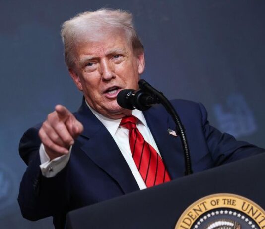 Вот сколько потеряли крупнейшие автокомпании из-за пошлин Трампа