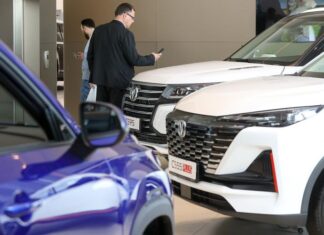 Рост в четыре раза. Сколько сейчас в России дилеров китайских автомобилей