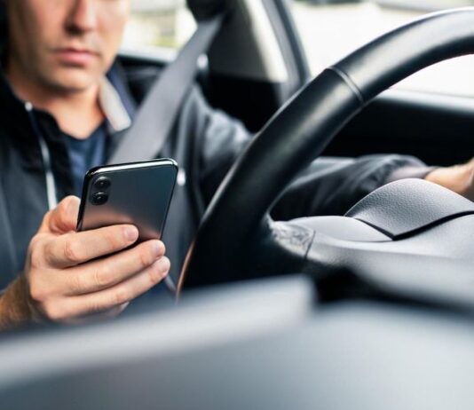 МВД предупредило о схеме с фейковыми штрафами. Они приходят в мессенджере