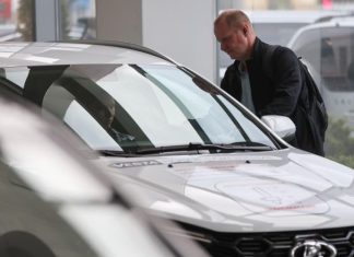 ₽372 млрд за месяц. Эти автокомпании заработали в России больше всех