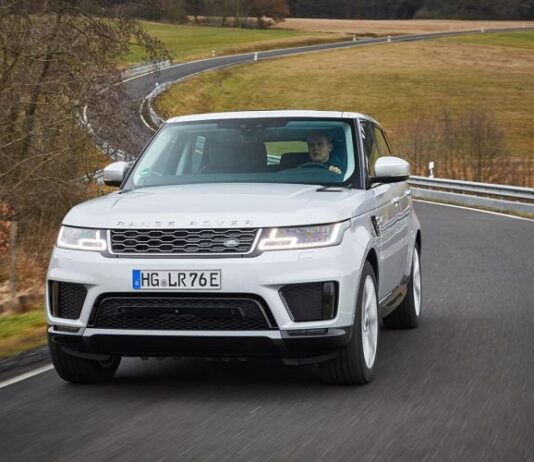 Jaguar Land Rover направит в сервис 121,5 тыс. машин. Все дело в подвеске