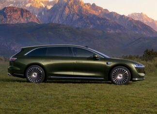 Большой универсал Stelato S9T от Huawei и BAIC: показан интерьер