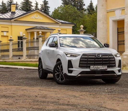 Lexus на минималках? Мы испытали новый китайский кроссовер GAC GS4