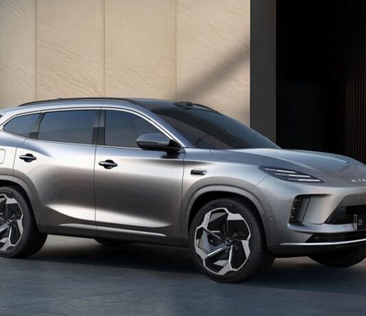 Chery анонсировала новый кроссовер под маркой Exeed