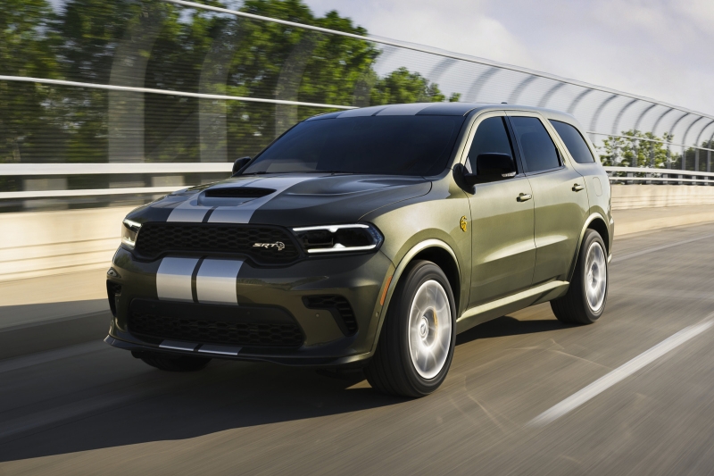 Dodge Durango избавился от V6 и теперь предлагается только с моторами V8 Hemi