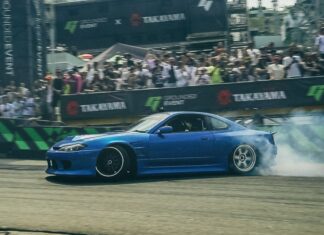 Дрифт как по маслу: Takayama поддержала фестиваль автомобильной культуры Grounded