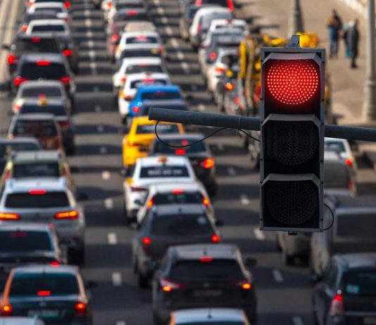 Минтранс предупредил о дорожных пробках в Подмосковье в сентябре