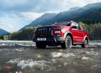 JAC назвала цены на дизельный пикап T9. Он дороже бензинового