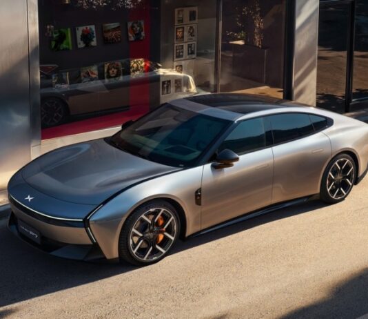 Эффектный лифтбек Xpeng P7 вызвал ажиотажный спрос после премьеры