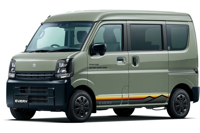 Гамму Suzuki Every дополнили спецверсией в стиле милитари