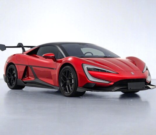 Хватит мелочиться: Yangwang поднимает мощность суперкара U9 выше 3000 л.с.