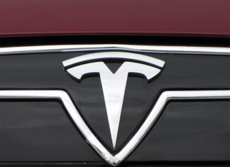 Илону Маску заплатили 29 млрд долларов, чтобы остаться у руля Tesla
