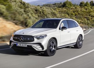 Mercedes-Benz может начать использовать двигатели BMW в своих будущих моделях