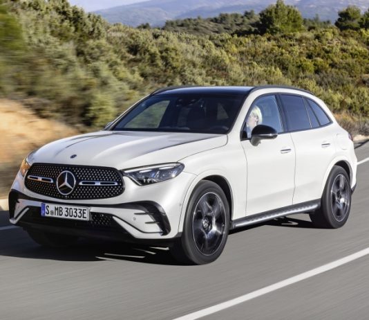 Mercedes-Benz может начать использовать двигатели BMW в своих будущих моделях