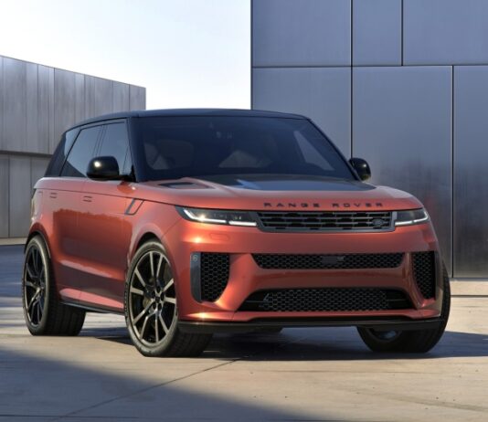 По цене суперкара: представлен самый дорогой в гамме Range Rover Sport SV Carbon