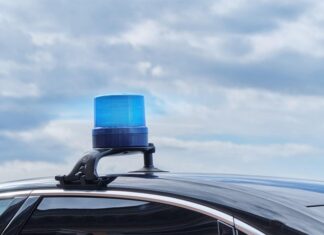 Путин утвердил ужесточение наказания за непропуск машин со спецсигналами