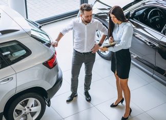 Россияне стали больше тратить на покупку автомобиля