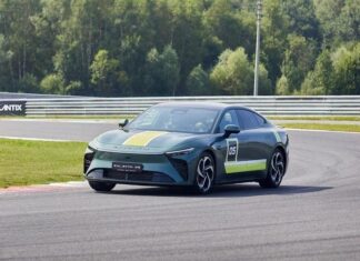 Состоялся российский дебют EXEED EXLANTIX ES на Moscow Raceway