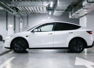 Tesla стремительно теряет спрос на свою продукцию