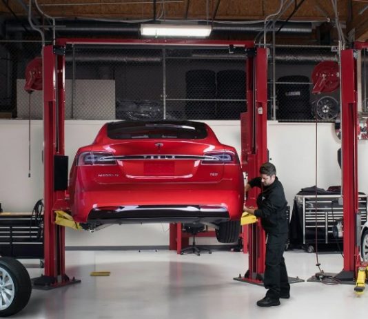 Что предлагает Тесла Сервис: спектр услуг для владельцев электромобилей