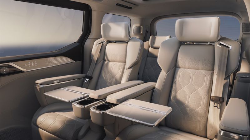 
            В Китае начали выпуск первого в истории Volvo минивэна
        
