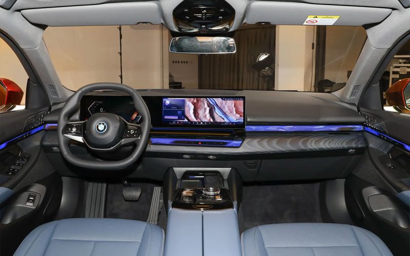 В России начали продавать особую версию электрической BMW 5-Series