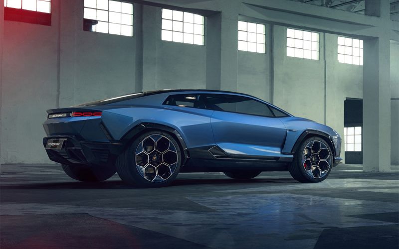 Lamborghini анонсировал первый электрокар. Он в нетипичном кузове