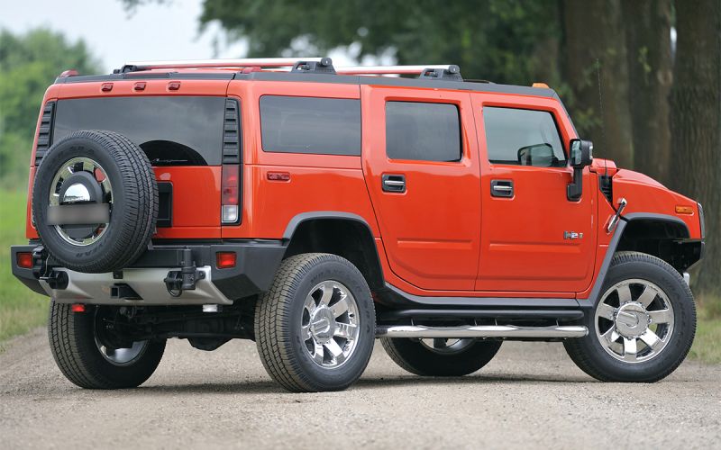 В России появился в продаже 16-летний Hummer H2 без пробега. Цена удивит