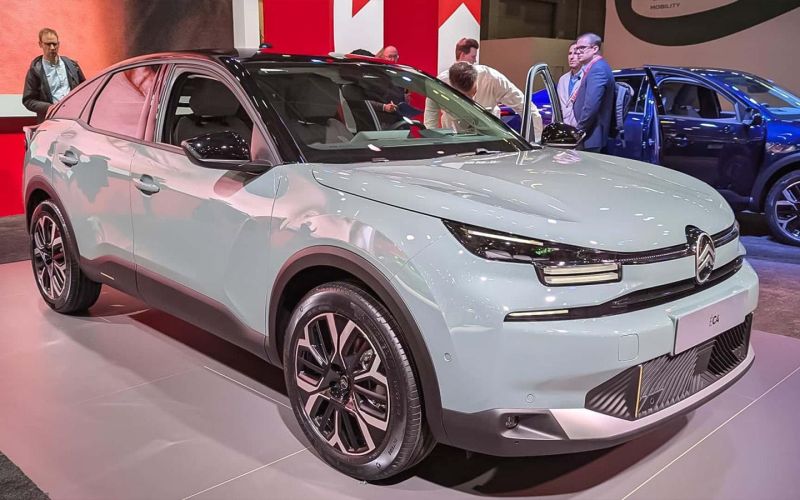 Citroën показал обновленный C4. Вы его не узнаете