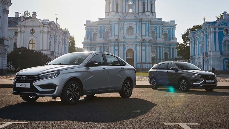 Lada Vesta с автоматом и 122-сильным мотором добралась до дилеров: полный прайс-лист