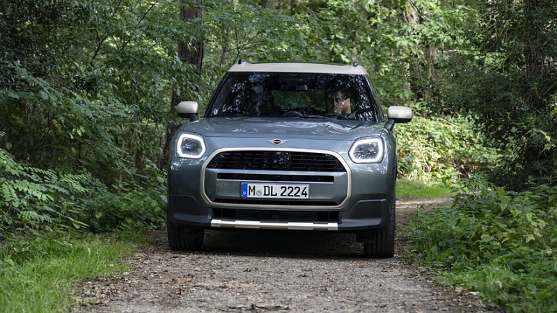 Mini показала стартовый кроссовер Countryman C, оснащённый 1,5-литровой турботройкой