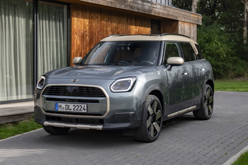 Mini показала стартовый кроссовер Countryman C, оснащённый 1,5-литровой турботройкой