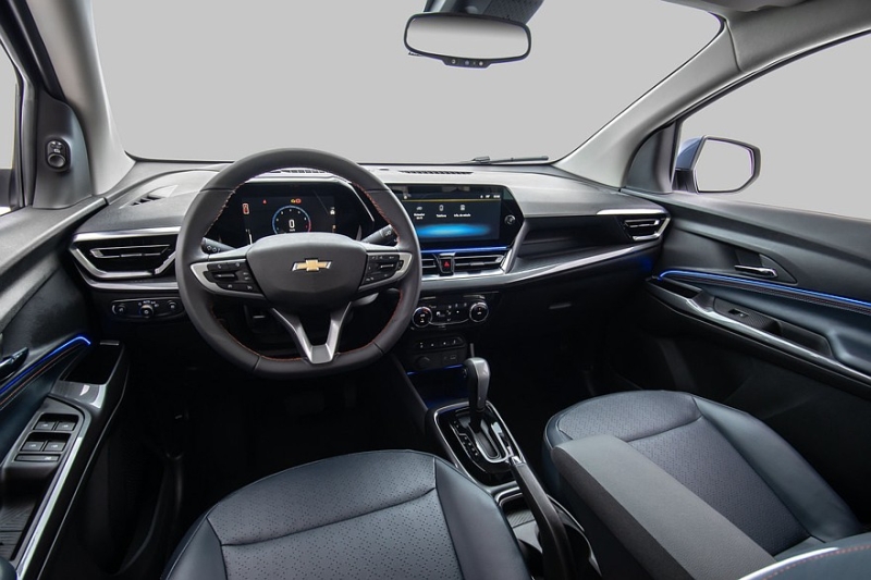 Обновлён компактвэн Chevrolet Spin, брат Cobalt: модный дизайн и старый мотор