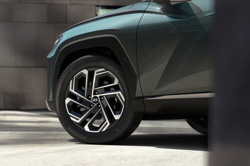 Обновлённый Hyundai Tucson: представлен «короткий» кроссовер для Европы