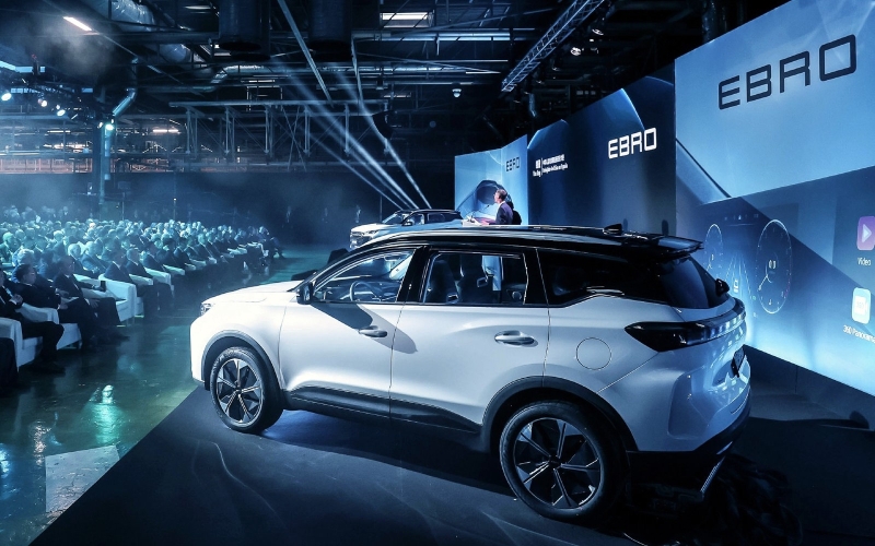 По российскому рецепту: в Испании начался выпуск кроссоверов Chery под маркой Ebro