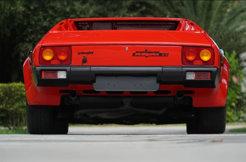 С молотка пустят редкий 40-летний Lamborghini в кузове тарга