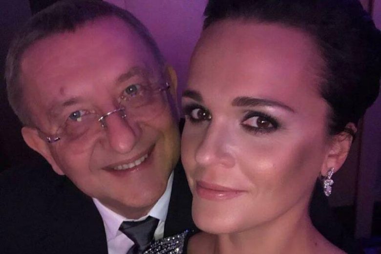 
Слава и её удивительное &laquo;искусство удержания&raquo; богатого возлюбленного                