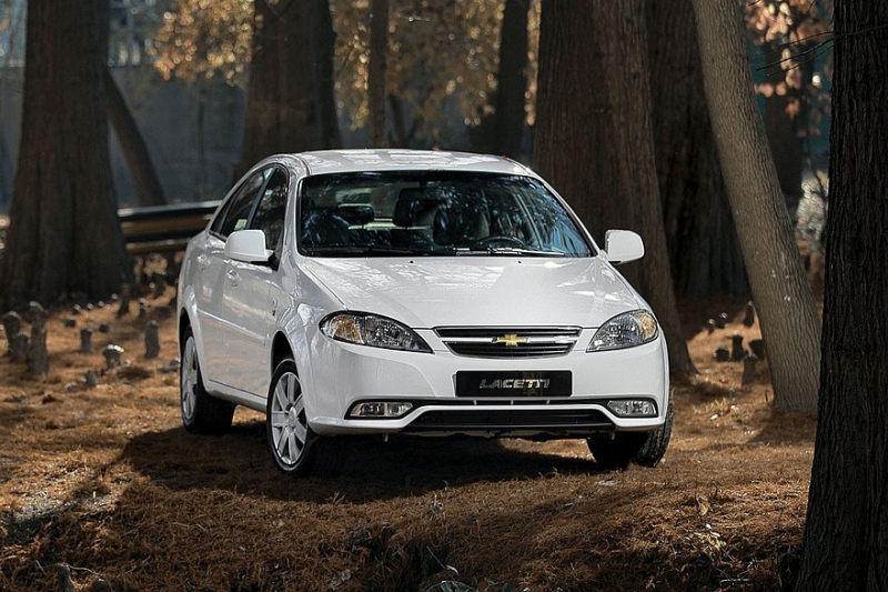 UzAuto анонсировала рестайлинг Chevrolet Cobalt и зафиксировала ажиотаж на уходящий Lacetti