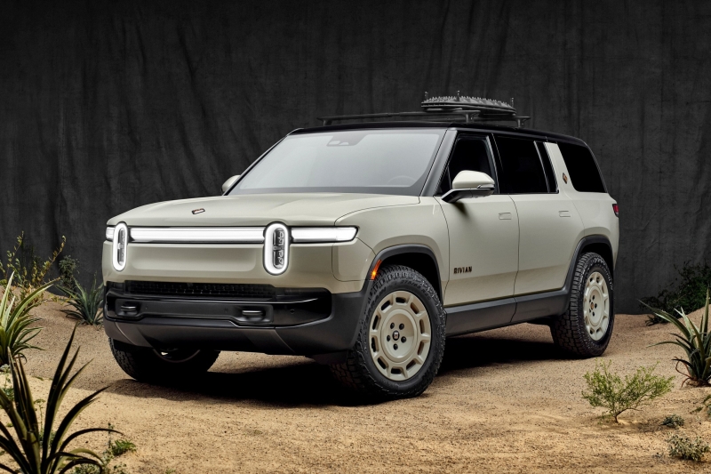 Внедорожник Rivian R1S и пикап Rivian R1T обзавелись спецверсиями для пустыни