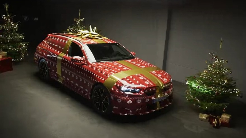 «Заряженный» универсал на подходе: BMW M5 Touring показался в праздничном камуфляже
